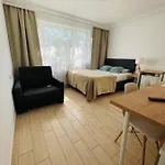 I Ula Z Pieknym Ogrodem I Sniadaniami 홈스테이 우스트 노리 모르스키
