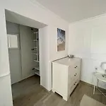 홈스테이 I Ula Z Pieknym Ogrodem I Sniadaniami
