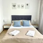 Pokoje I Apartamenty Ula Z Pieknym Ogrodem I Sniadaniami * Ustronie Morskie