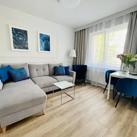 Goscinne I Ula * 尤斯托尼莫斯基