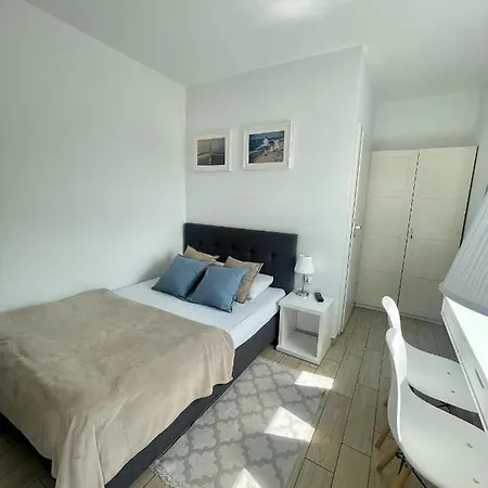 Goscinne I Ula 民宿 尤斯托尼莫斯基