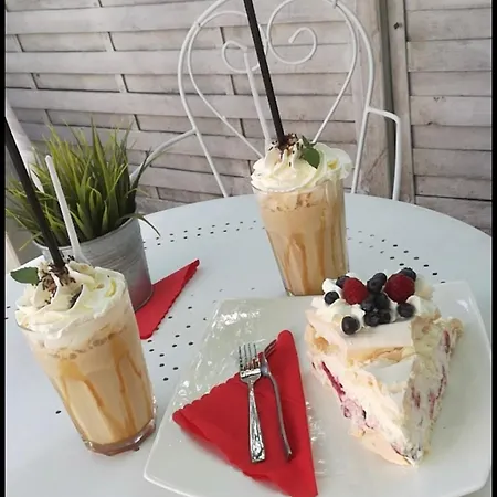 I Ula Z Pieknym Ogrodem I Sniadaniami Ubytování v soukromí *