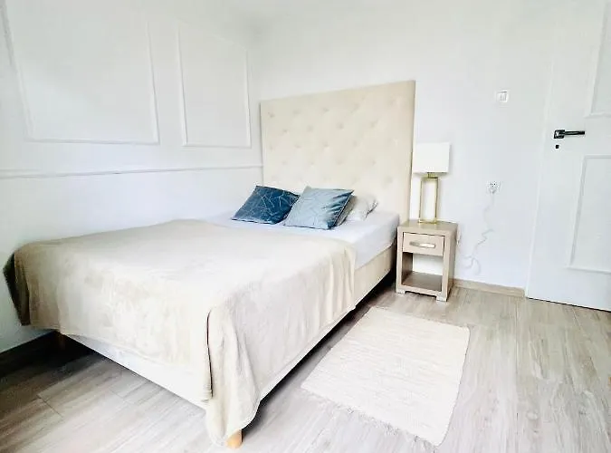 Goscinne I Ula בית אירוח *