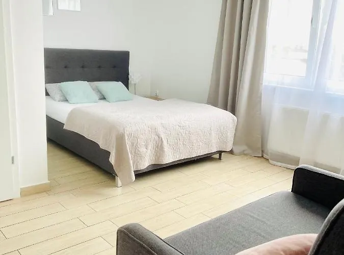 Goscinne I Ula בית אירוח אוסטרוני מורסקי